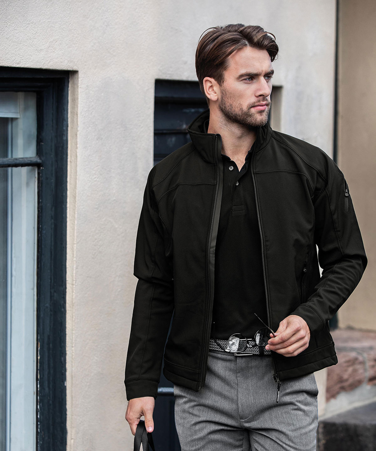 Duxbury fashionable performance softshell jacket